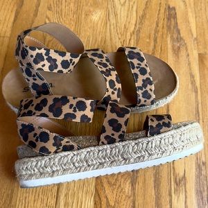 Leopard print platform espadrille sandals